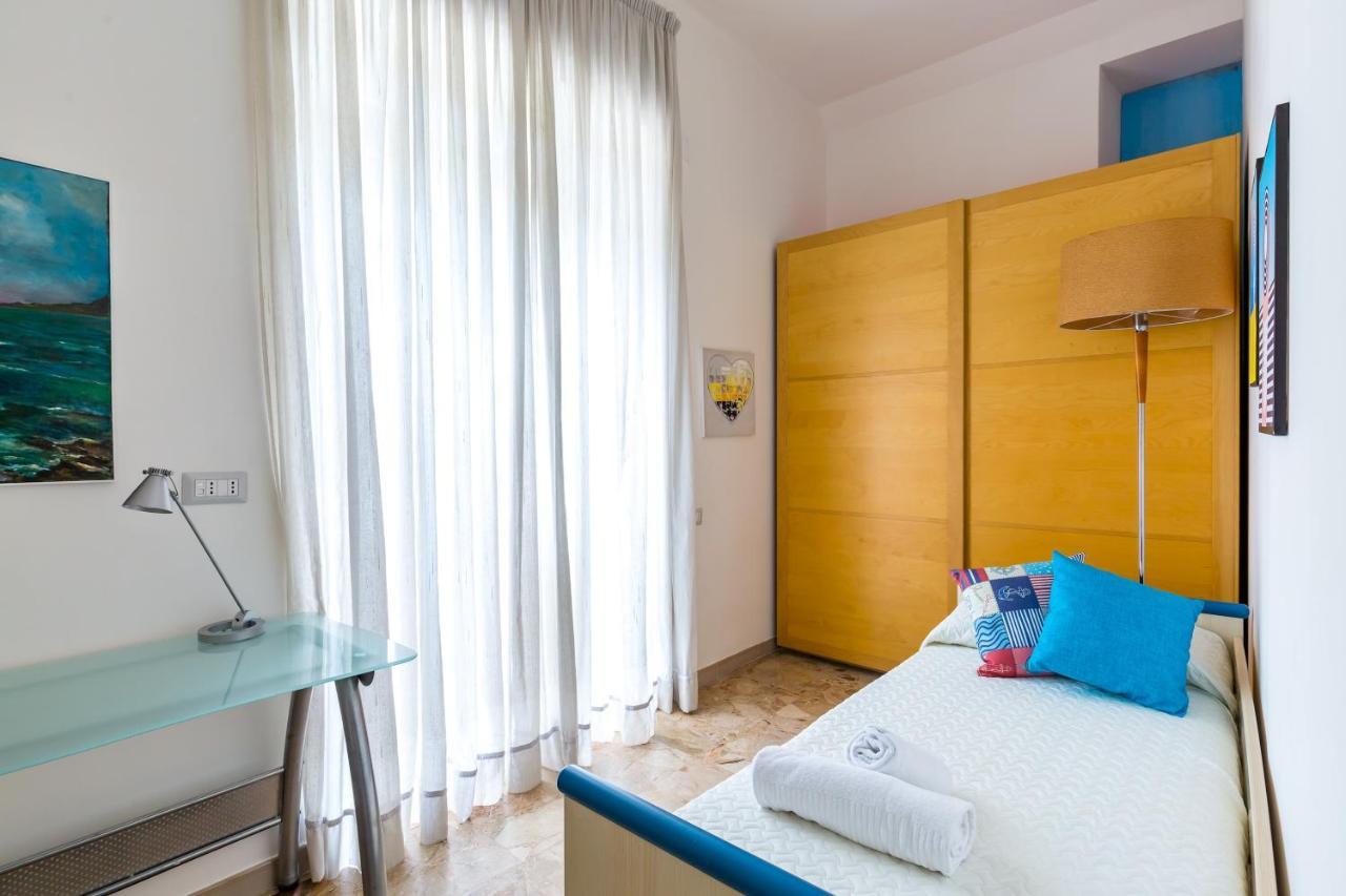Rione Emanuele III - 4 Bedroom Apartment Неаполь Экстерьер фото