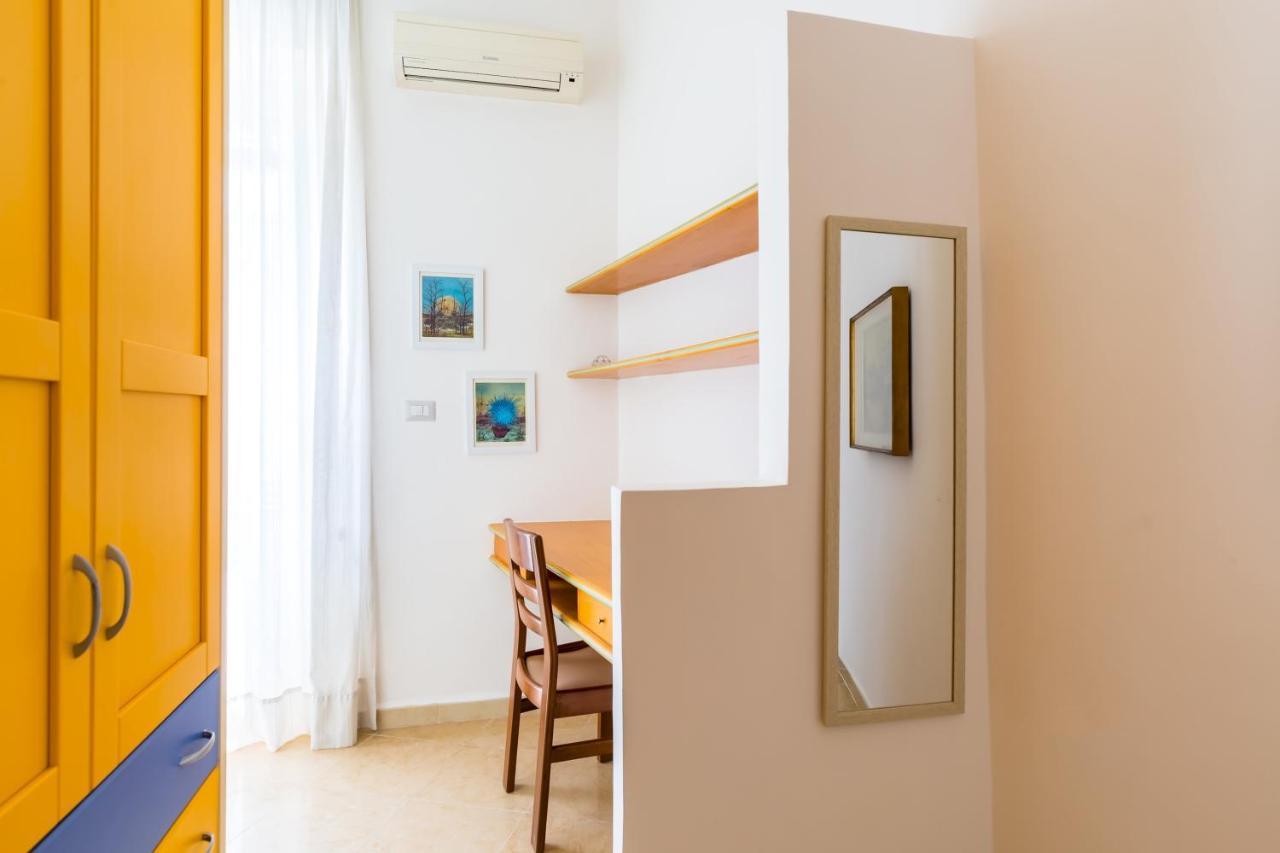 Rione Emanuele III - 4 Bedroom Apartment Неаполь Экстерьер фото