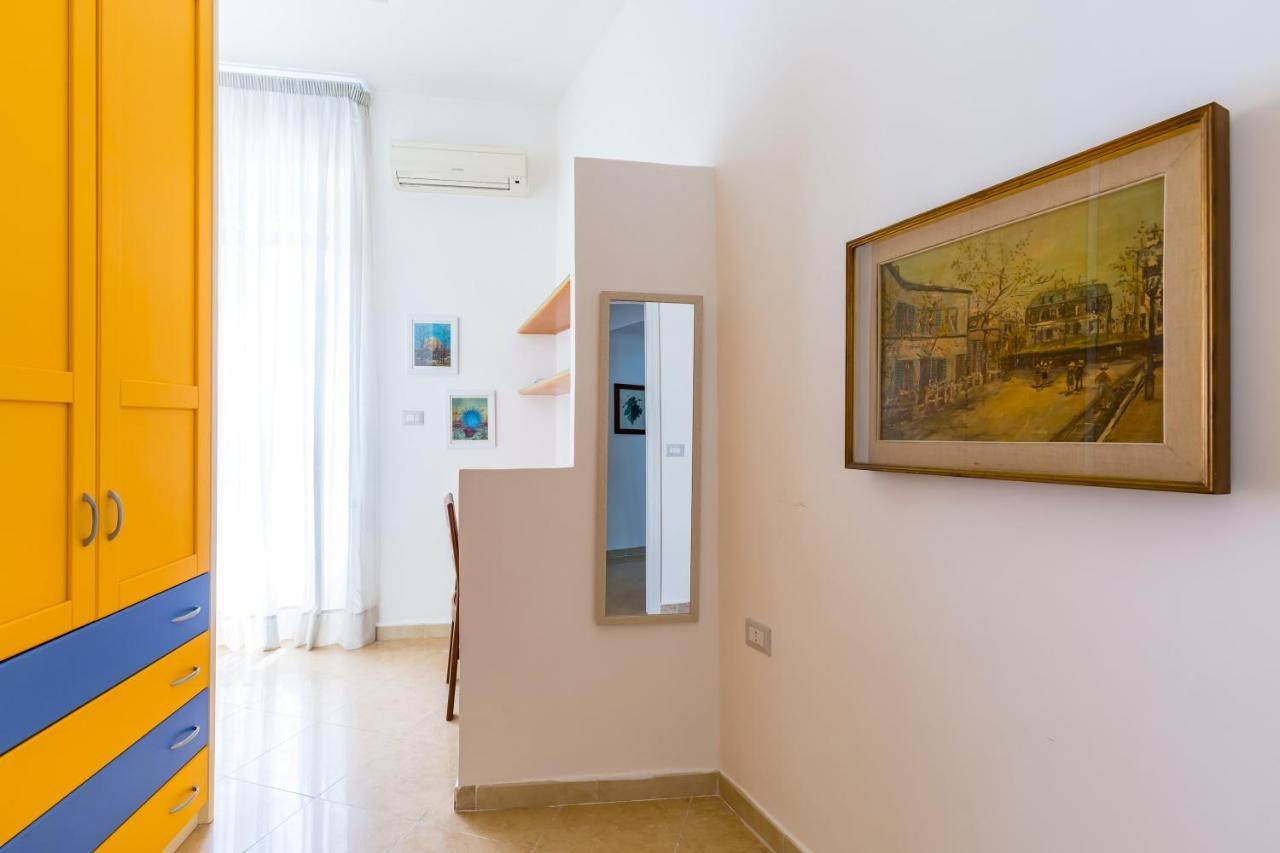 Rione Emanuele III - 4 Bedroom Apartment Неаполь Экстерьер фото