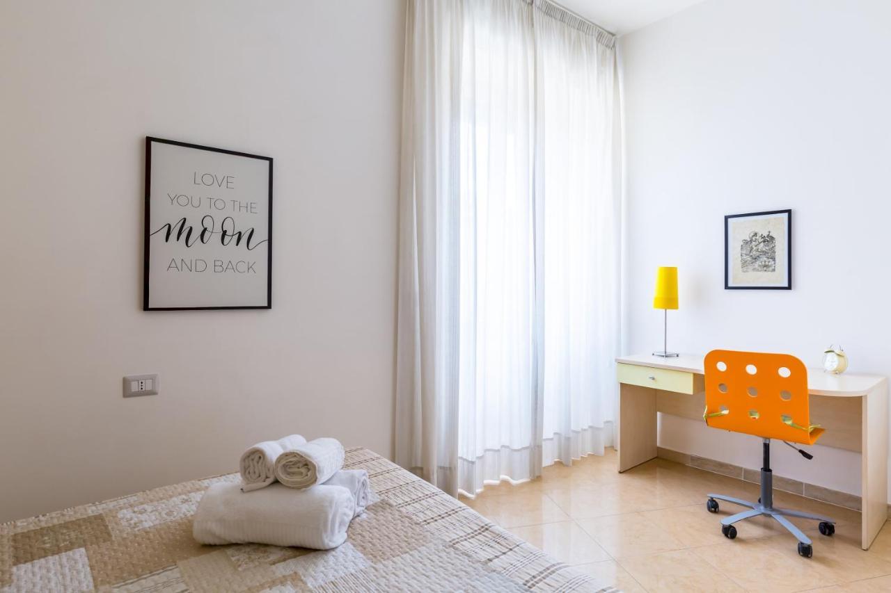 Rione Emanuele III - 4 Bedroom Apartment Неаполь Экстерьер фото