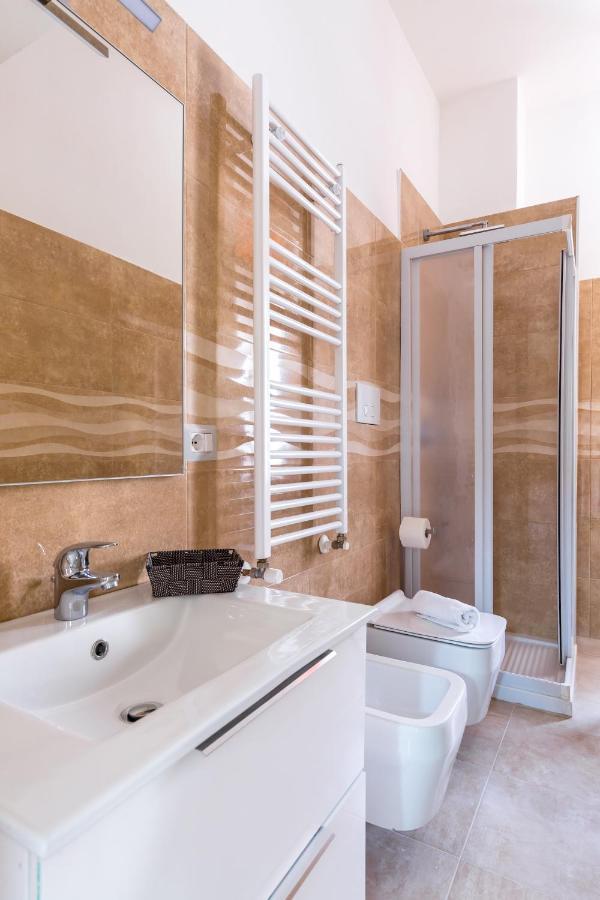 Rione Emanuele III - 4 Bedroom Apartment Неаполь Экстерьер фото